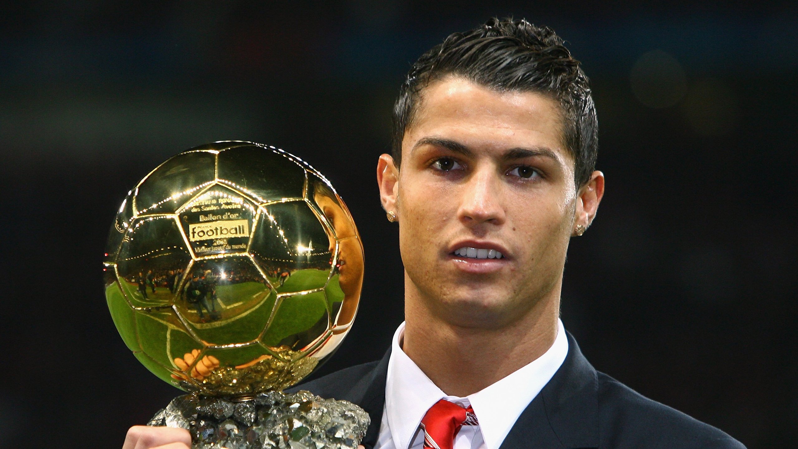 冠军球队球员家庭开放日温馨感人，增强球队凝聚力