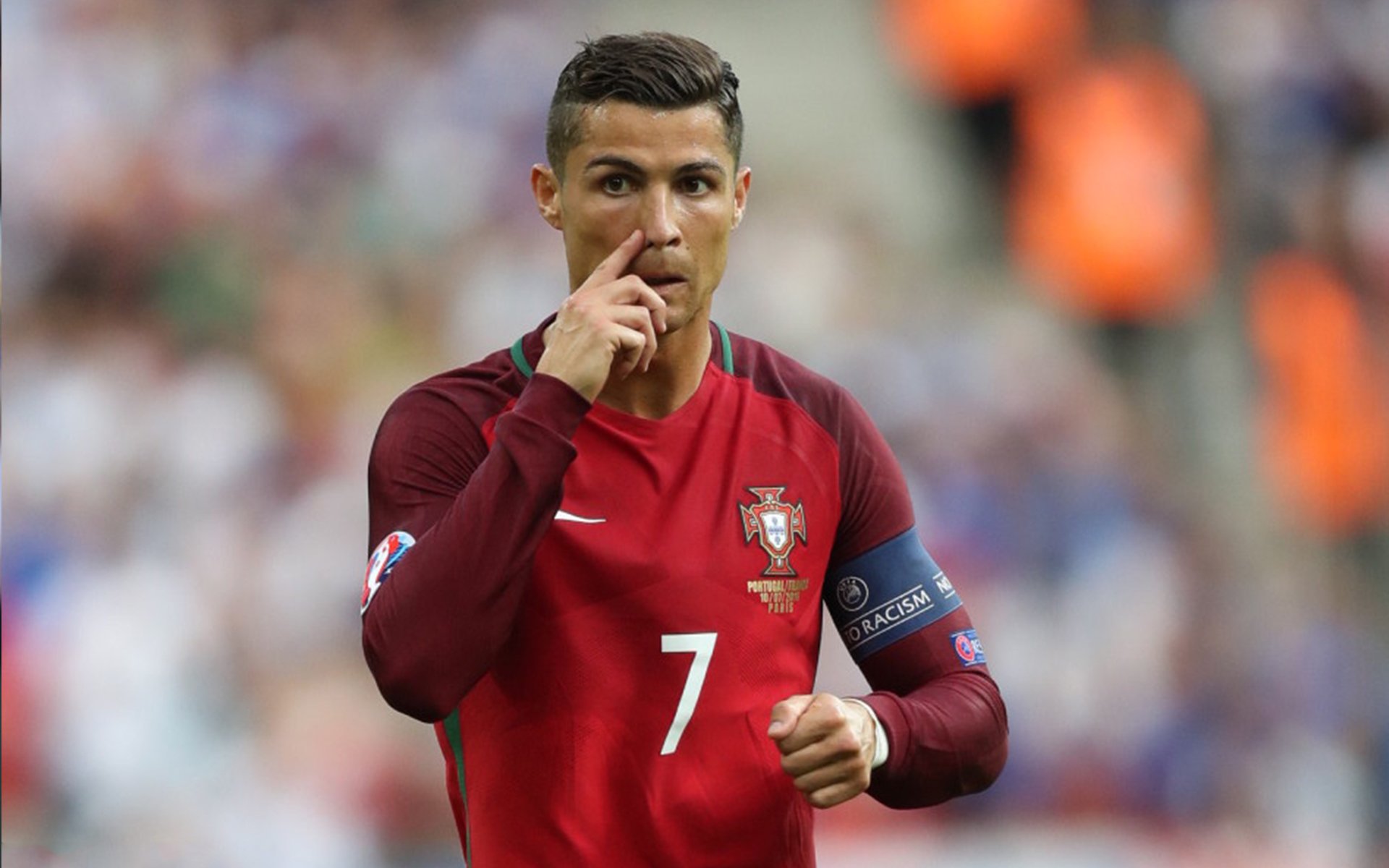 曼城强势进攻4-1大胜多特，继续保持欧冠小组赛全胜纪录，曼城4-2多特晋级欧冠4强